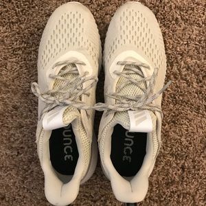 EUC Adidas Alpha Bounce